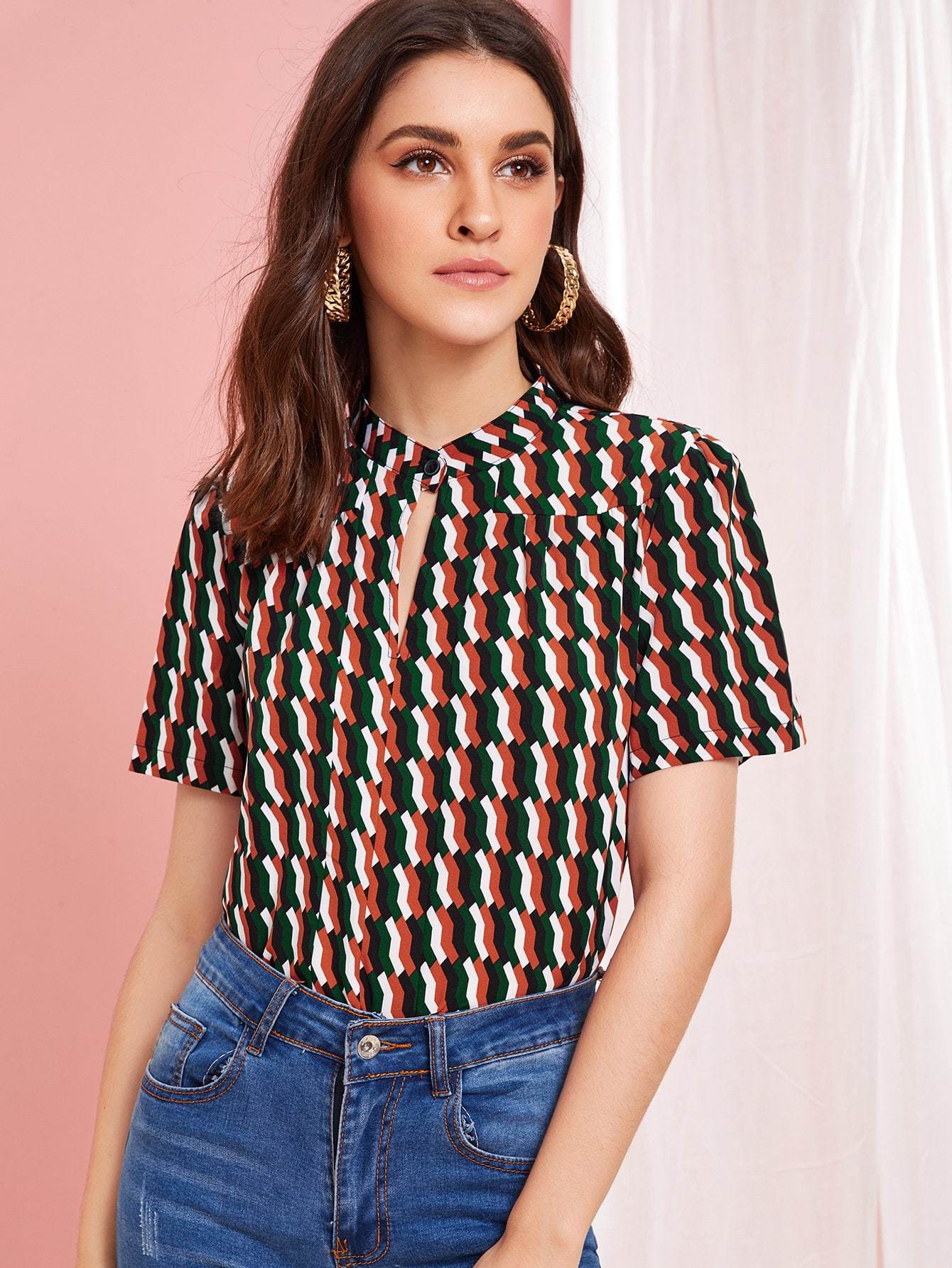 Keyhole Neck Curved Hem Geo Print Top - We Made It LLC 